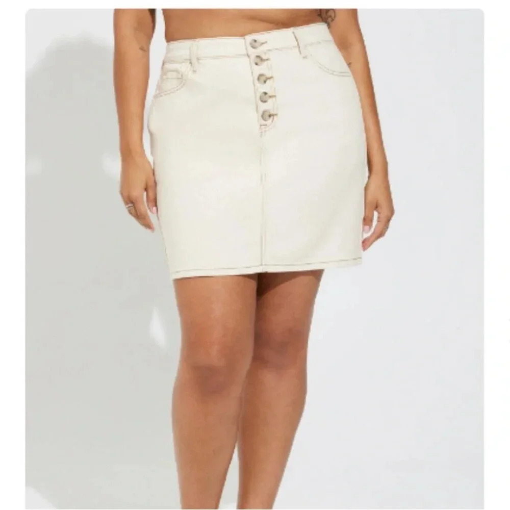 Torrid Mini Denim Skirt Button Fly Natural Off White Color